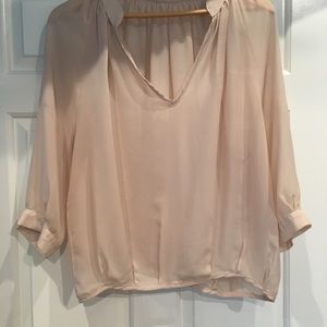 Beautiful blouse. Vintage/tag removed size small.